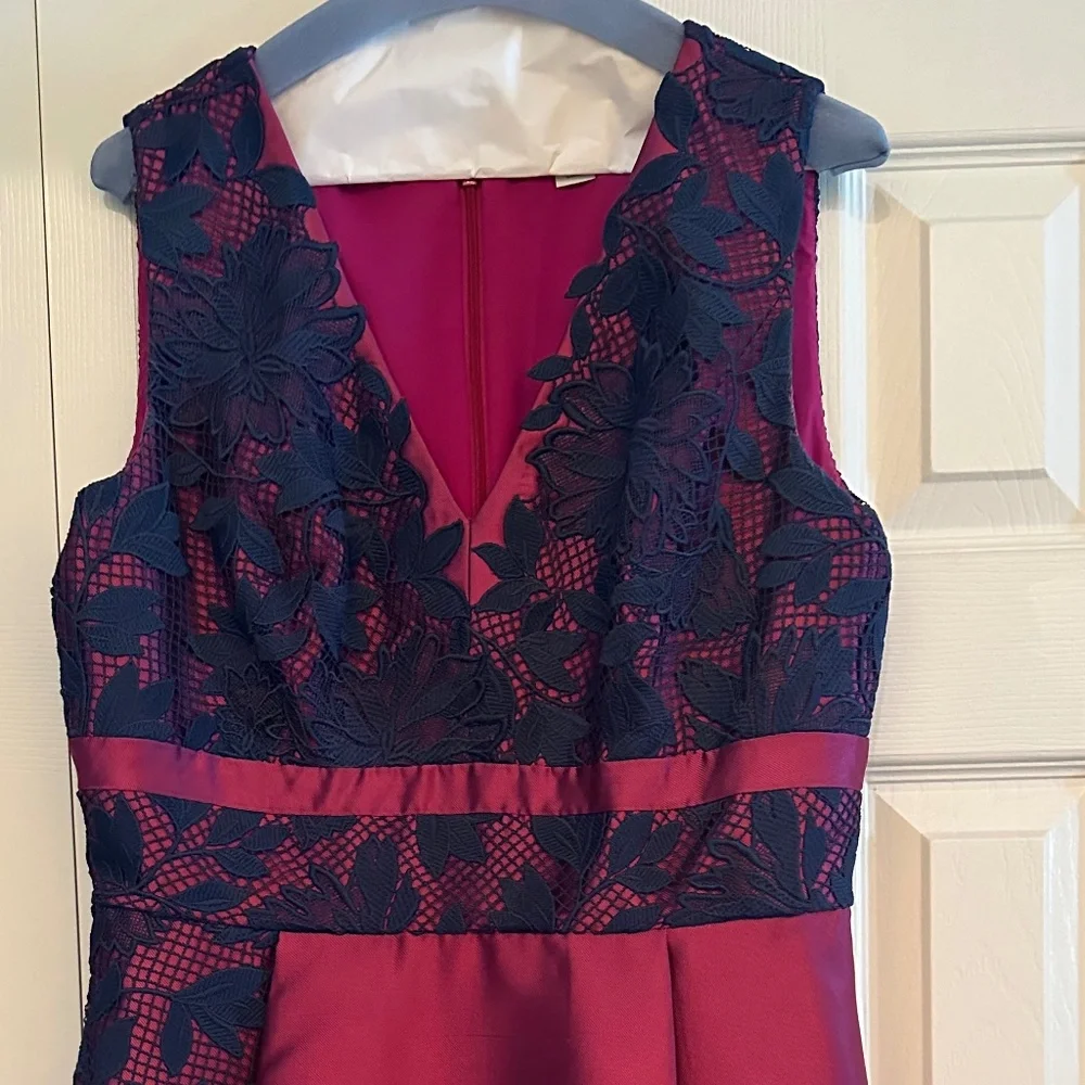 KAY UNGER TESSA LACE T-LENGTH DRESS - Picture 9 of 9